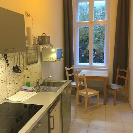 - Apartament